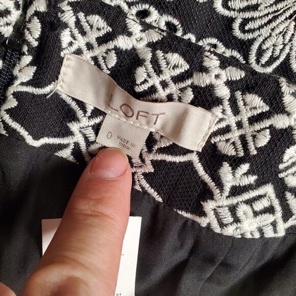 Ann Taylor LOFT Womens Black Floral Embroidered Casual Mini Skirt Size 0 NWT - Picture 4 of 9